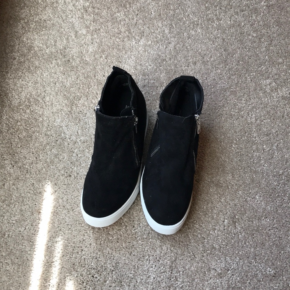 Size 5.5 Soda platform sneakers